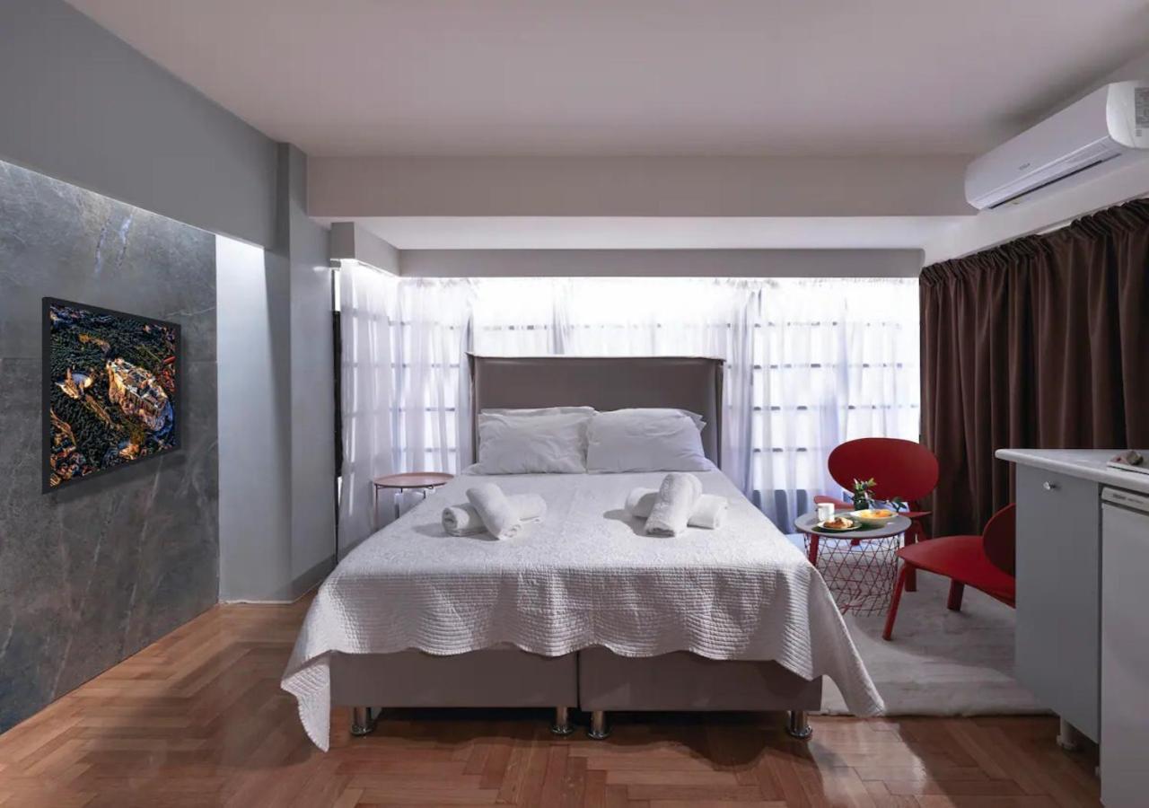 Chic Studio In Athens Center Exterior photo
